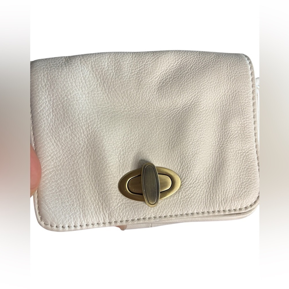 Crown Vintage women’s crossbody bag color cream off white preloved like new